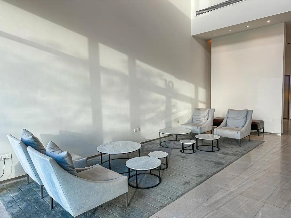 Higuests - Charming Retreat In Citywalk With Balcony And Pool Dubai