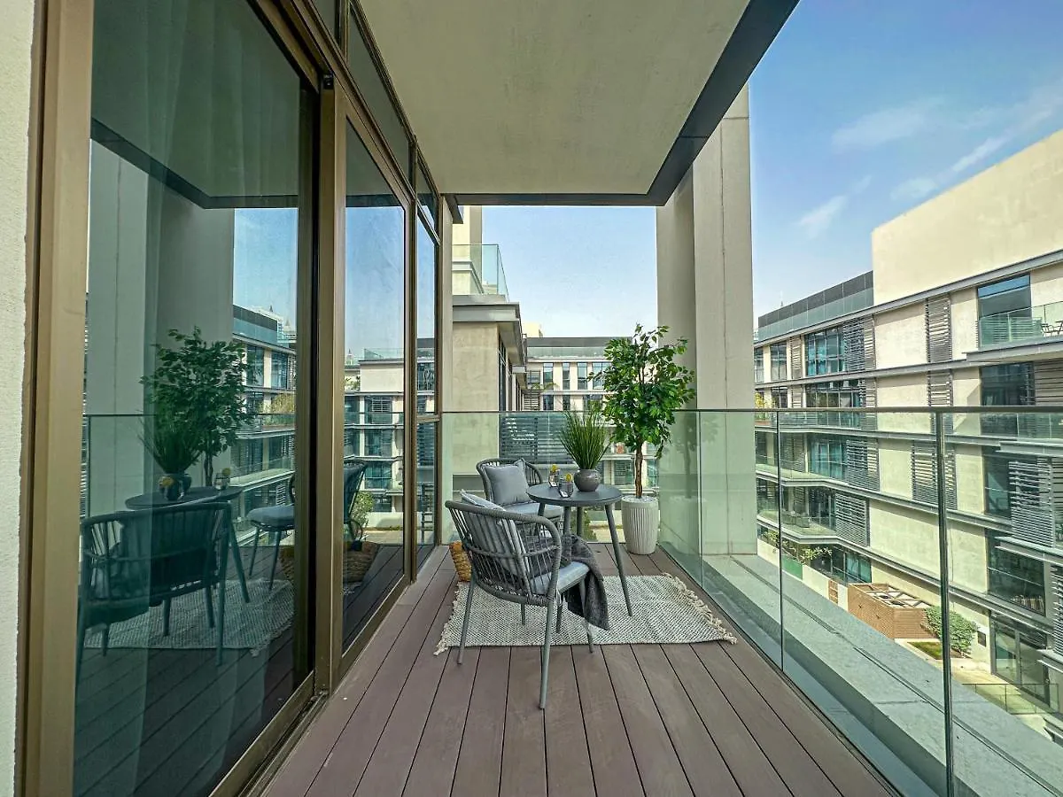 Higuests - Charming Retreat In Citywalk With Balcony And Pool Dubai 0*,