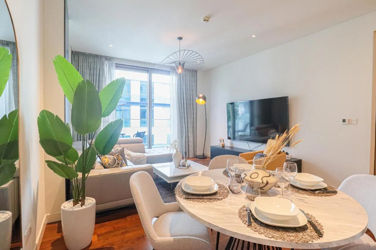 Apartment Higuests - Charming Retreat In Citywalk With Balcony And Pool Dubai