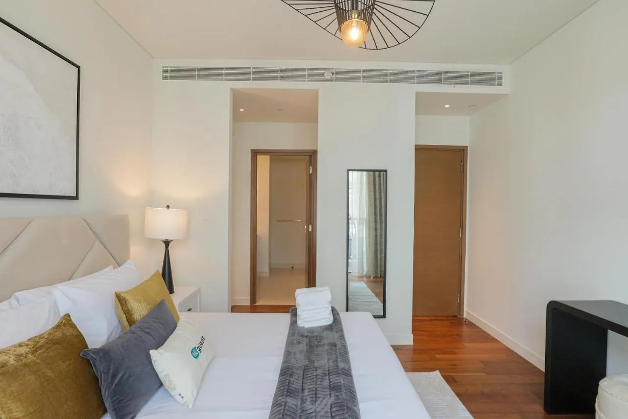 Higuests - Charming Retreat In Citywalk With Balcony And Pool Dubai